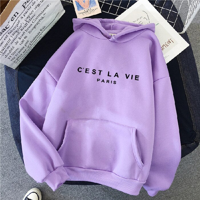 Unisex Hoodie mit "C'est La Vie Paris" Aufdruck, Kapuzenpullover-LIla-S-Luzern Mode