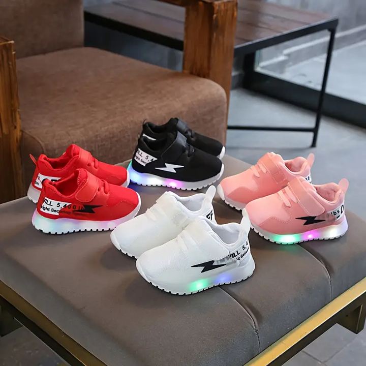 LED Kinder Sneaker mit Klettverschluss und Blitzmotiv-Luzern Mode