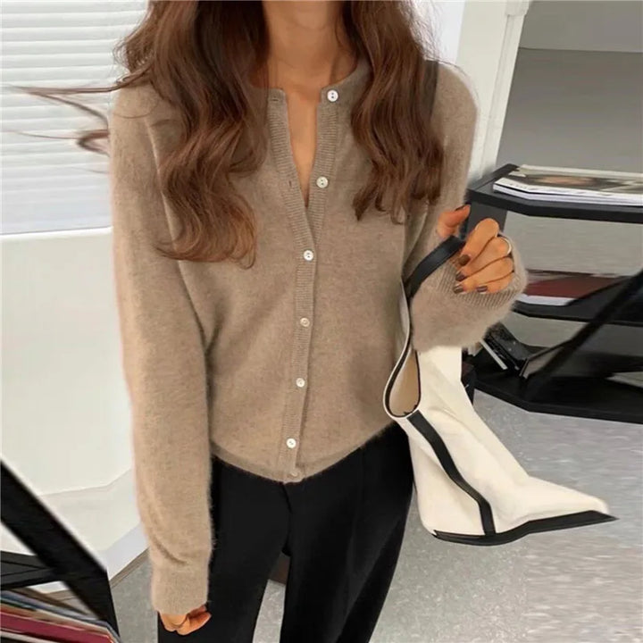 Damen Strickjacke mit Knopfleiste - Eleganter Cardigan-Khaki-One size-Luzern Mode