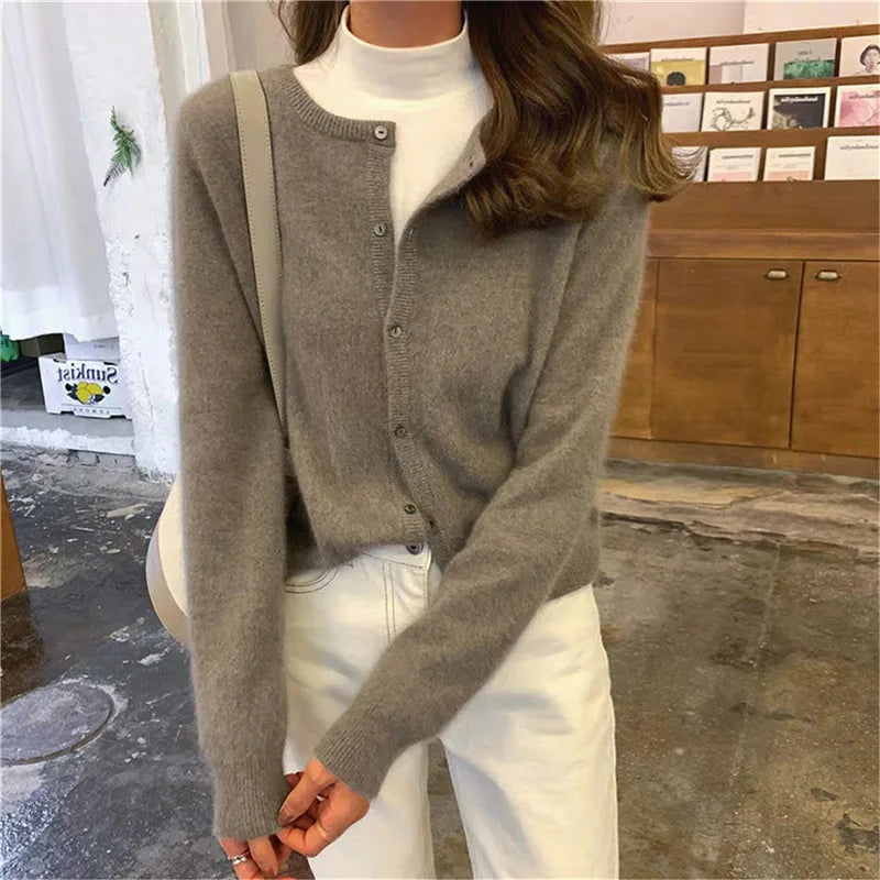 Damen Strickjacke mit Knopfleiste - Eleganter Cardigan-Luzern Mode