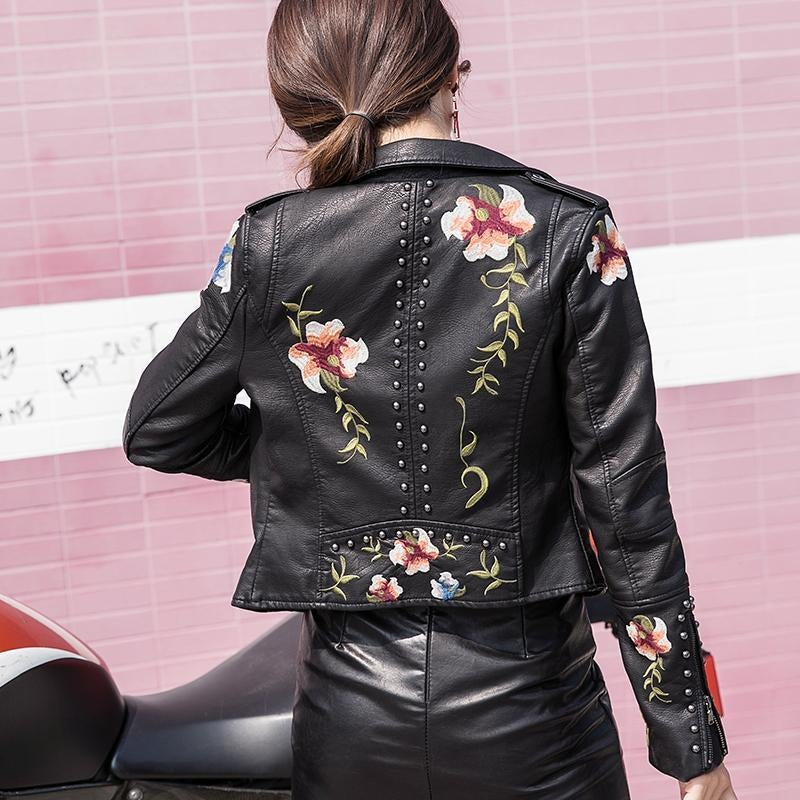 Damen Kunstlederjacke | Vegan | Kurz | Frontreißverschluss | Bestickt-Luzern Mode