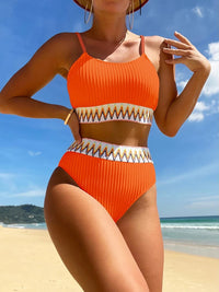 Bikini mit verstellbaren Trägern und hohem Bund – Malia