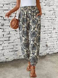 Boho-Chique Damenhose mit grafischem Druck – Solara