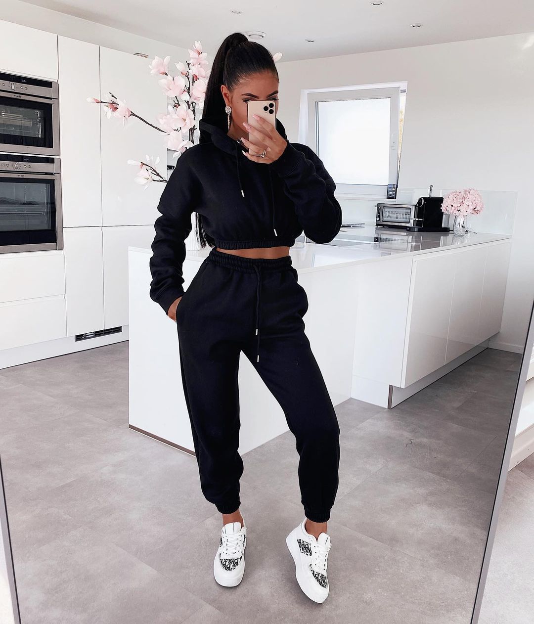 Damen Jogginganzug Set Kapuzenpullover und Jogginghose-Schwarz-S-Luzern Mode