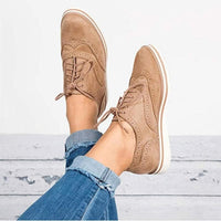 Damen Derby Schuhe aus Wildleder mit Broguedetails – Carisse