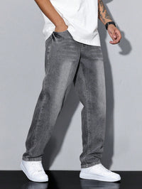 Lässige Herrenjeans mit geradem Bein – Mailand