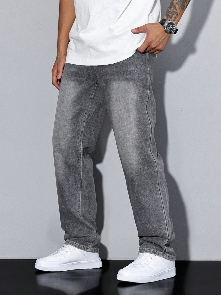 Lässige Herrenjeans mit geradem Bein – Mailand
