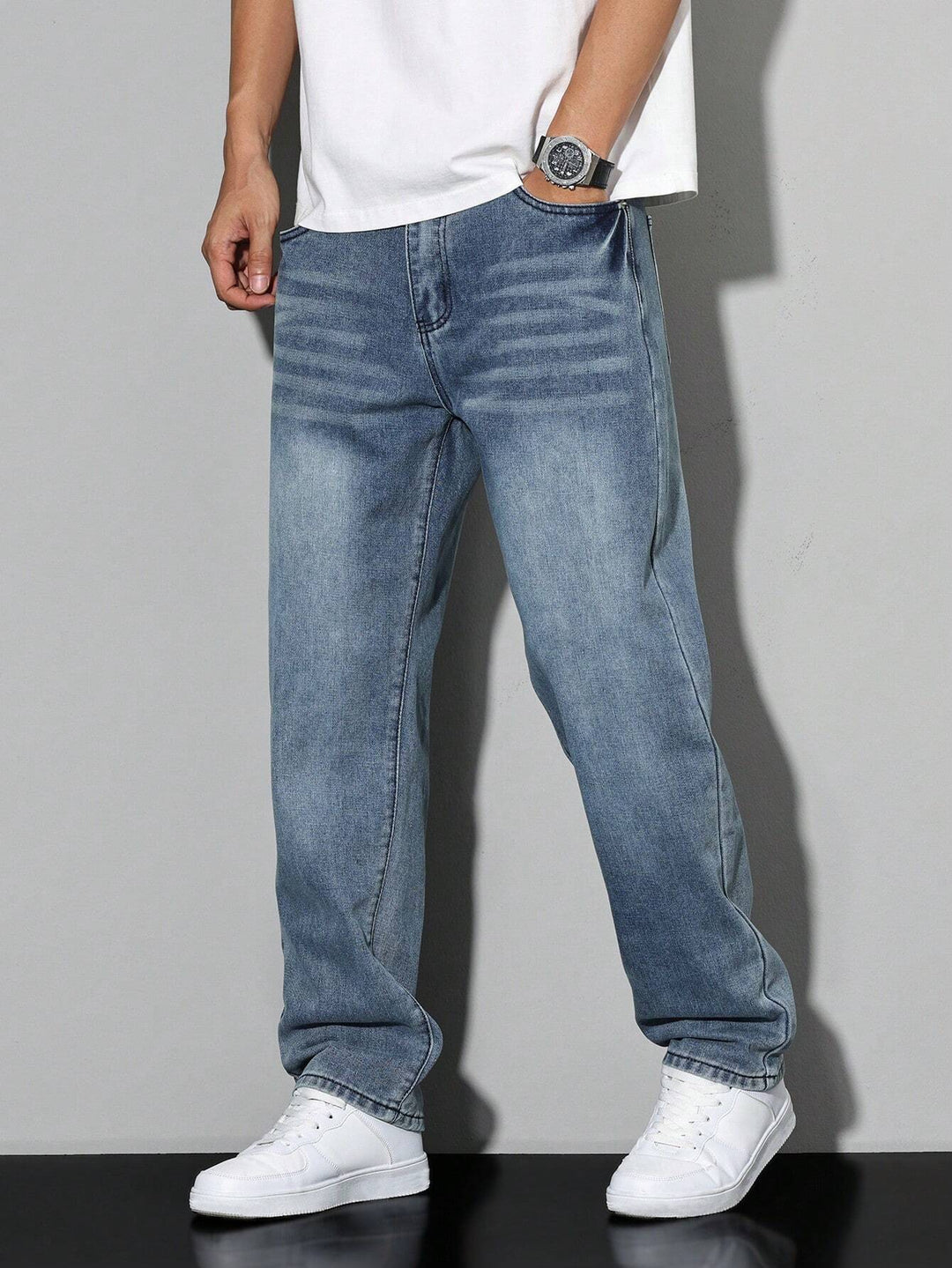 Lässige Herrenjeans mit geradem Bein – Mailand
