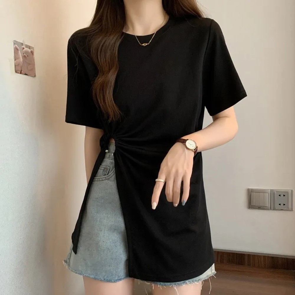 Damen T-Shirt mit seitlicher Raffung und asymmetrischem Design-Schwarz-XS-Luzern Mode
