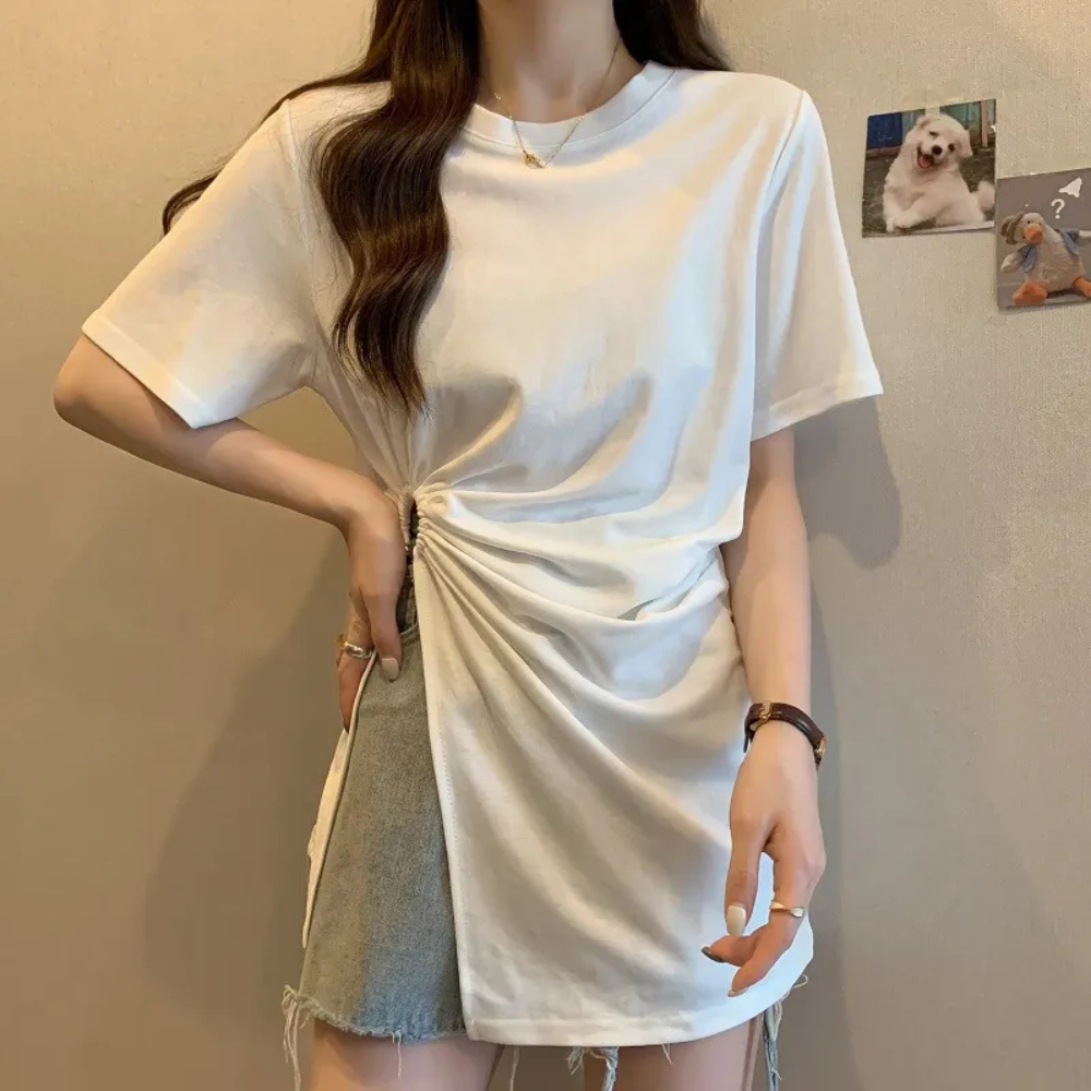 Damen T-Shirt mit seitlicher Raffung und asymmetrischem Design-Weiß-XS-Luzern Mode