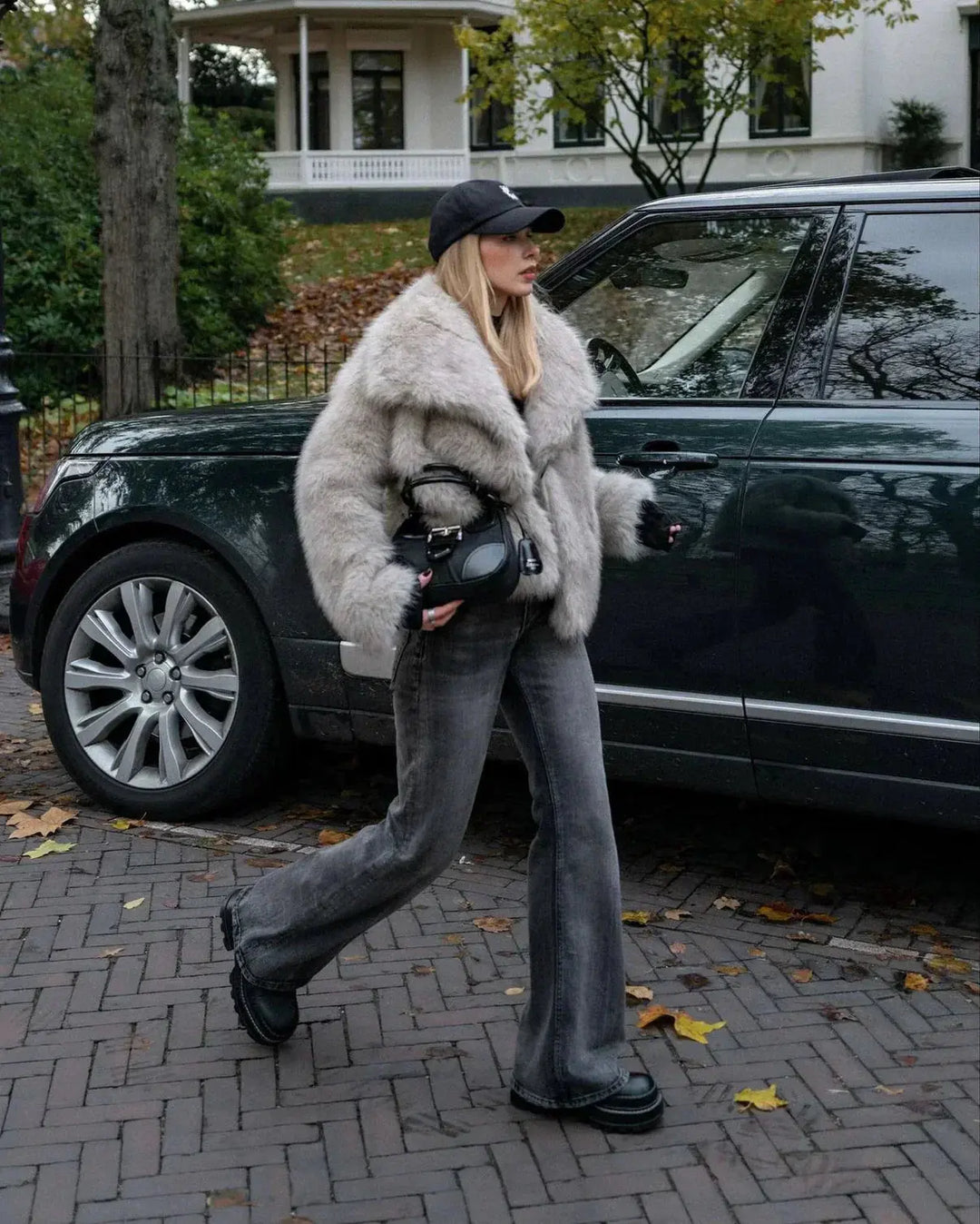 Damen Kunstpelzjacke mit Tasche - Wintermode Trend 2023-Luzern Mode