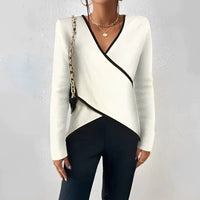 Damen Wickelbluse mit V-Ausschnitt und Ketten-Detail-S-Luzern Mode