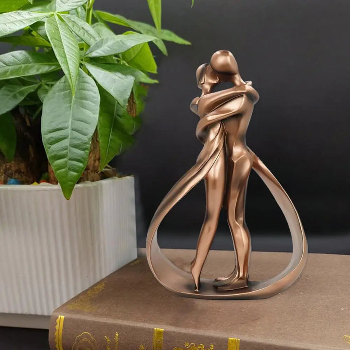 Dekorative Skulptur | Umarmende Figuren | Symbol der Liebe | Luxus-Bronze-Luzern Mode