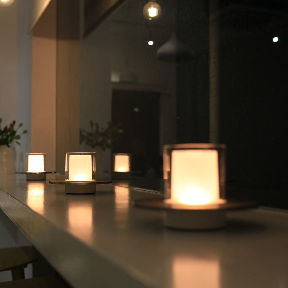 Lampe mit Kerzenlicht-Effekt | LED | Gestensteuerung | Wiederaufladbar-Luzern Mode