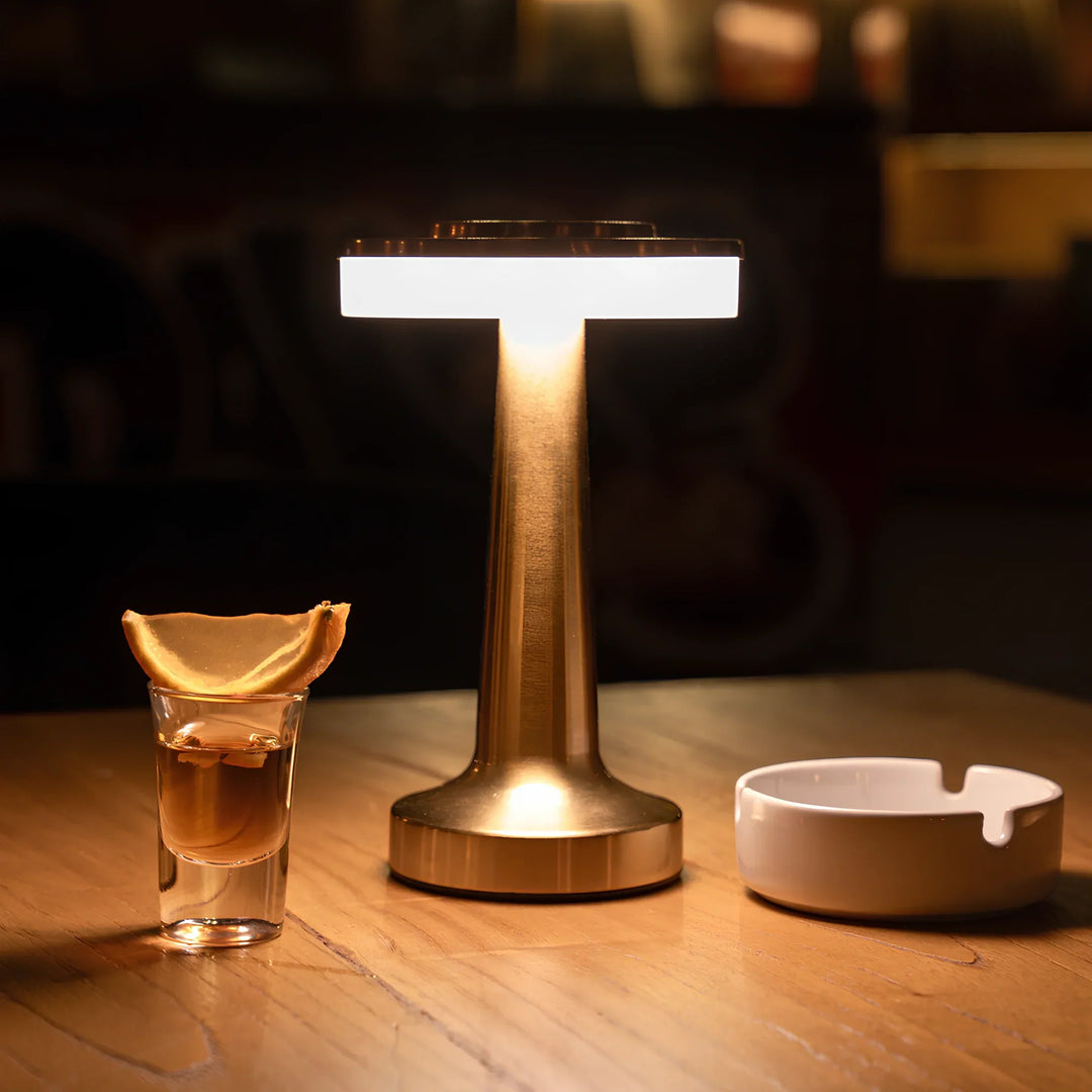 Drahtloser Tischleuchte im Retro-Look | Metallisch | Aufladbar | USB-C-Luzern Mode
