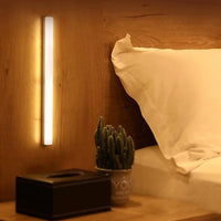 Lange LED-Lampe mit Sensor | Wiederaufladbar | Energiesparend | Weiß-Luzern Mode