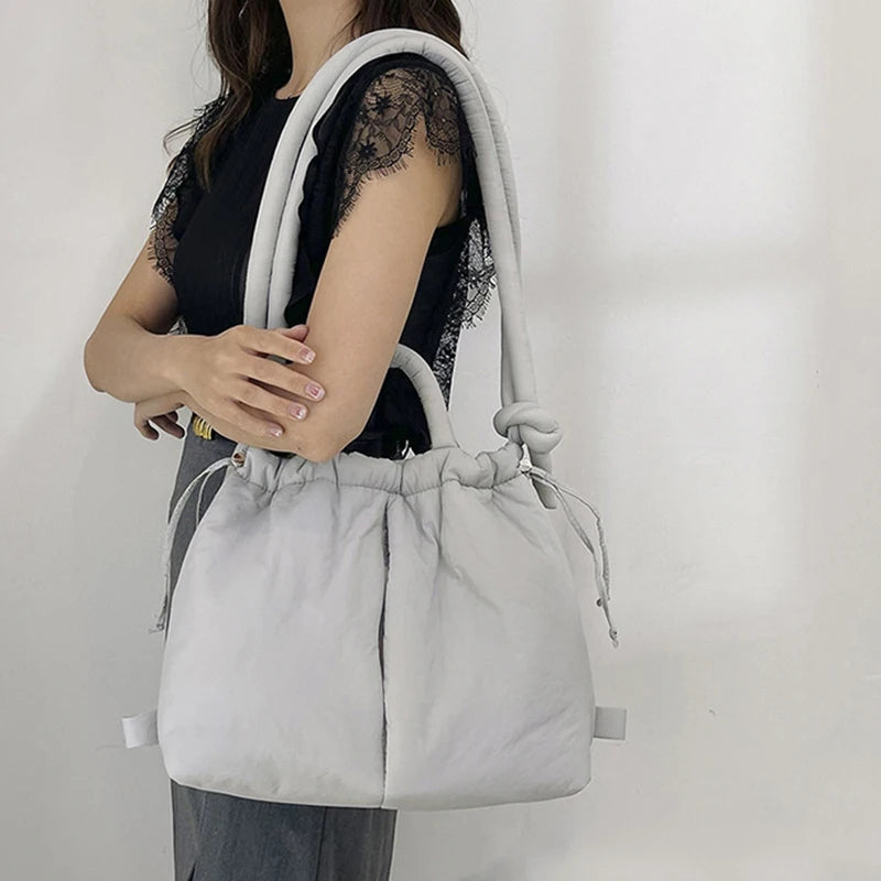 Damen Handtasche | Schultergurt | Pufferdesign | Geräumig | Fächer | Reißverschluss-Luzern Mode