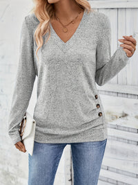 Damenpullover mit V-Ausschnitt und Knopfdetail – Iris