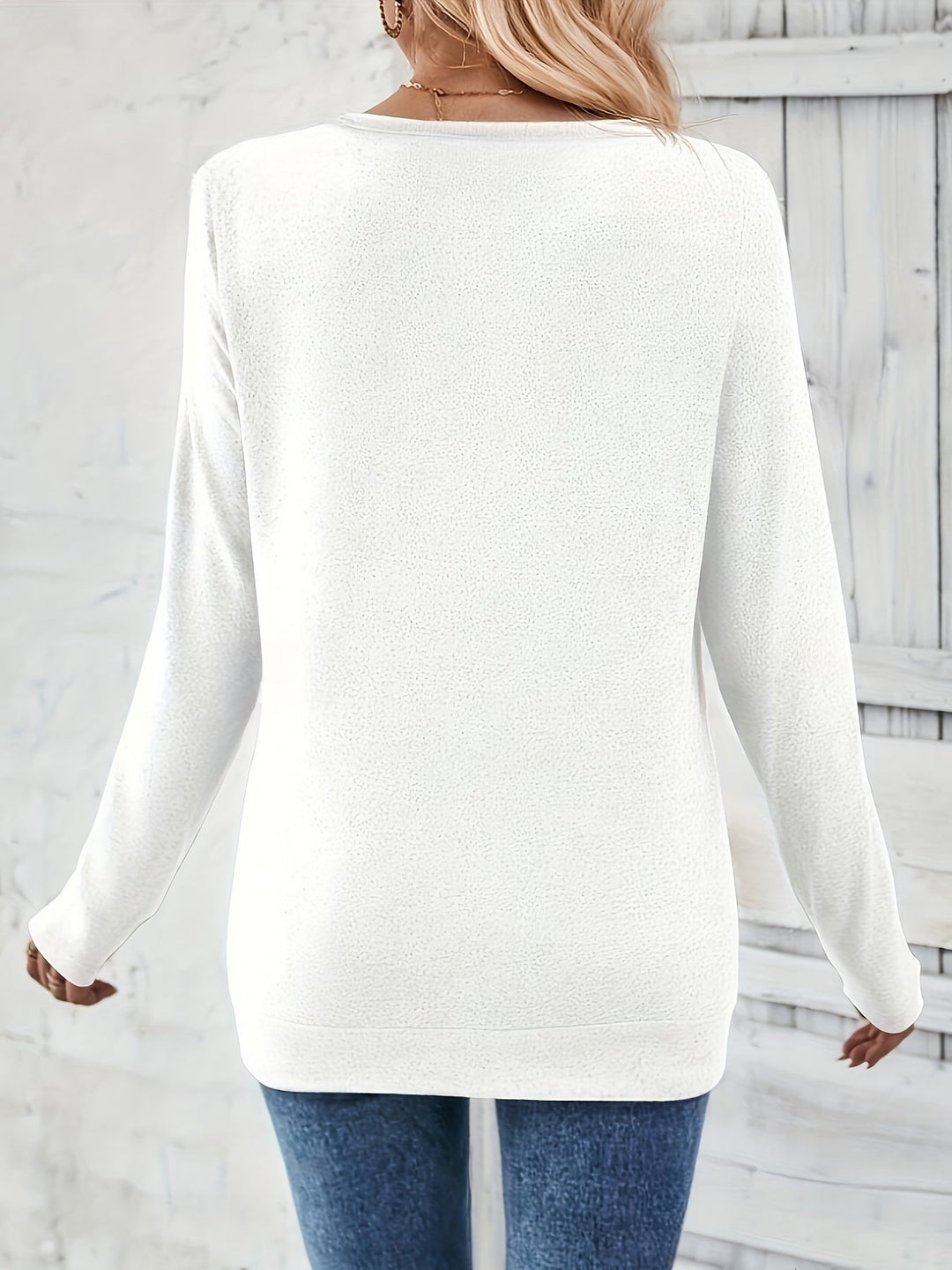 Damenpullover mit V-Ausschnitt und Knopfdetail – Iris