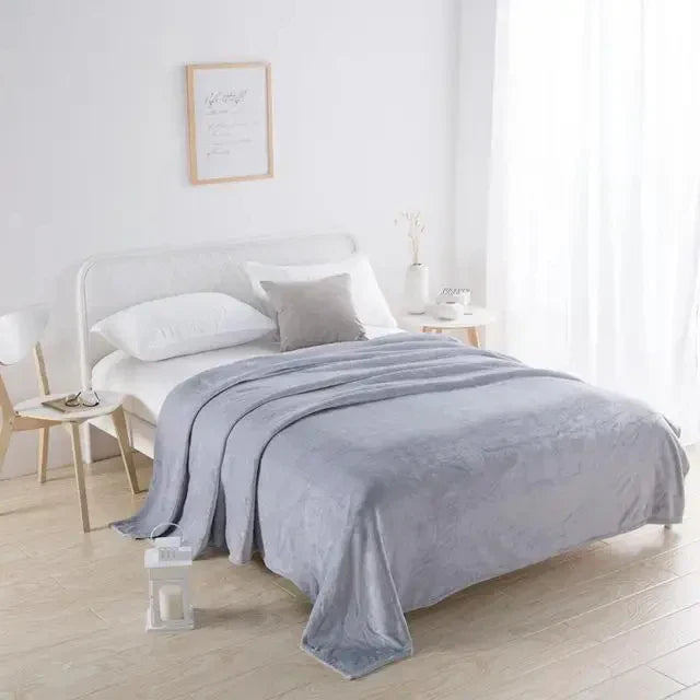 Sofa Decke | Bequem Einfarbig Pastell Korallenfleece Weich Vielseitig-Hellgrau-70x100cm-Luzern Mode