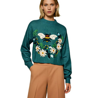 Bestickter Damenpullover mit Blumen- und Insektenmotiv-Luzern Mode
