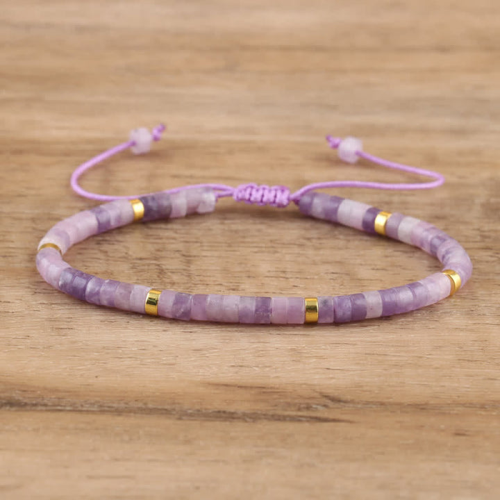 Armband aus Naturstein | Geflochten | Verstellbar | Edelstein-Lepidolith & Gold-Luzern Mode
