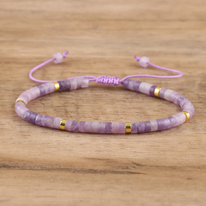 Armband aus Naturstein | Geflochten | Verstellbar | Edelstein-Lepidolith & Gold-Luzern Mode