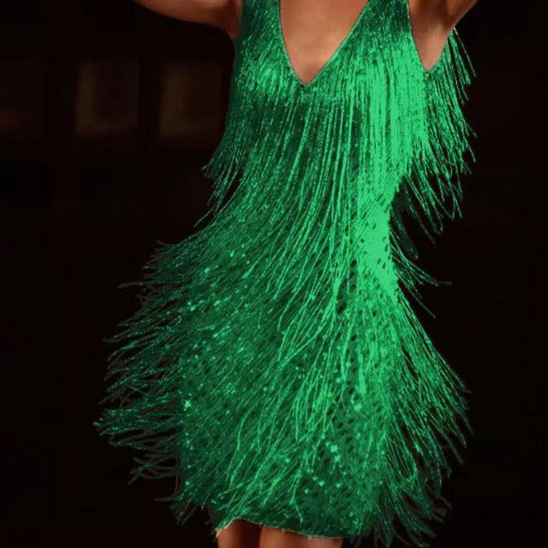 Festkleid mit Pailletten | Glitzer | Fransen | Kurz | Ärmellos | V-Ausschnitt-Grün-S-Luzern Mode