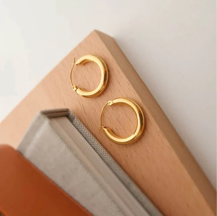 Goldene Creolen | Glatt Glänzend Langlebig Stilvoll Vielseitig Einzigartig-Luzern Mode