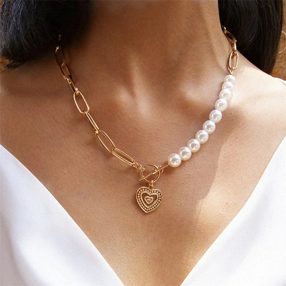 Halskette für Damen | Mit Anhänger | Gold | Perlenakzente | Herz-Luzern Mode