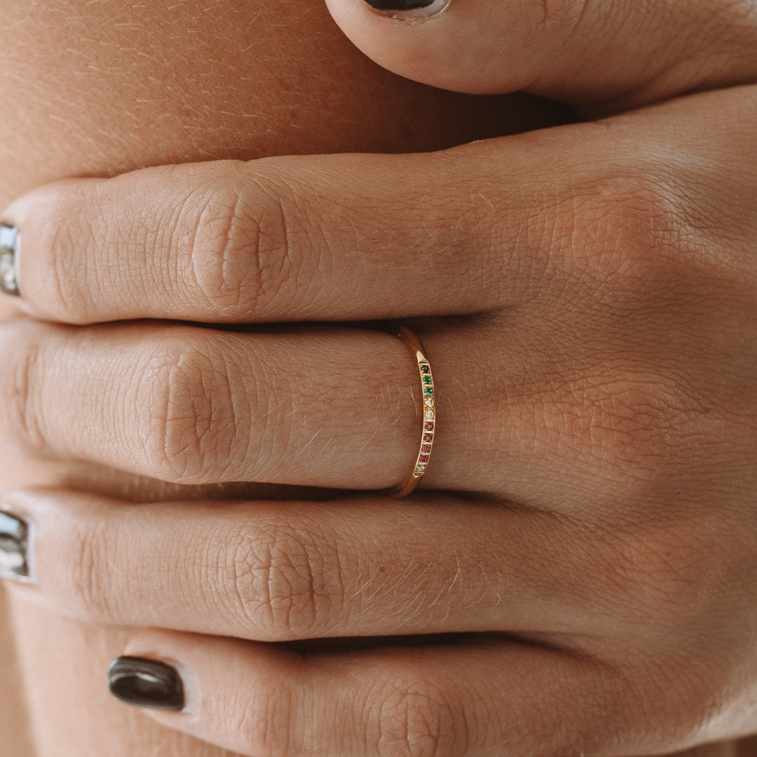 Damenring | Gold | Bunte Steine | Zeitlos | Stilvoll-Luzern Mode