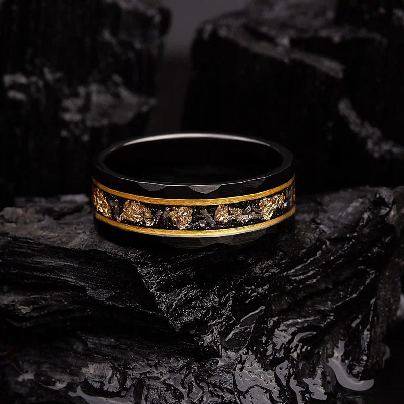 Herrenring | Schwarz | Goldenes Blatt | Meteorit | Wolfram | Robust-Luzern Mode