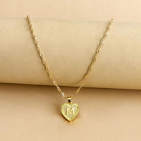 Halskette mit Herz Anhänger | Initiale | Liebe | Gold | Stilvoll | Langlebig | Geschenk-M-Luzern Mode