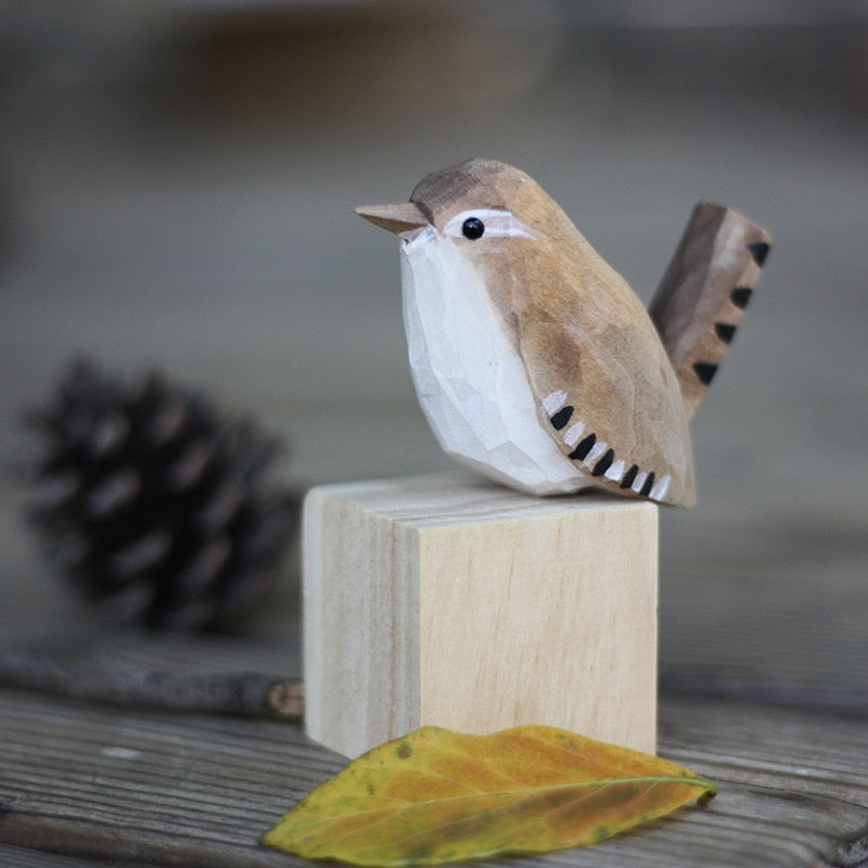 Vogelfigur | Handgefertigt Holz Langlebig Stilvoll Stimmungsvolles Design Einzigartig-Zaunkönig-Luzern Mode