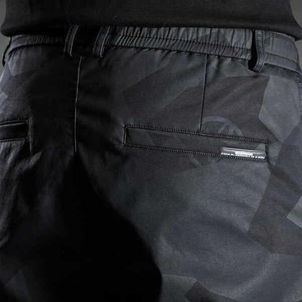 Herren Cargohose | Sportlich | Schwarzes Camouflage | Locker sitzend | Elastisch-Luzern Mode