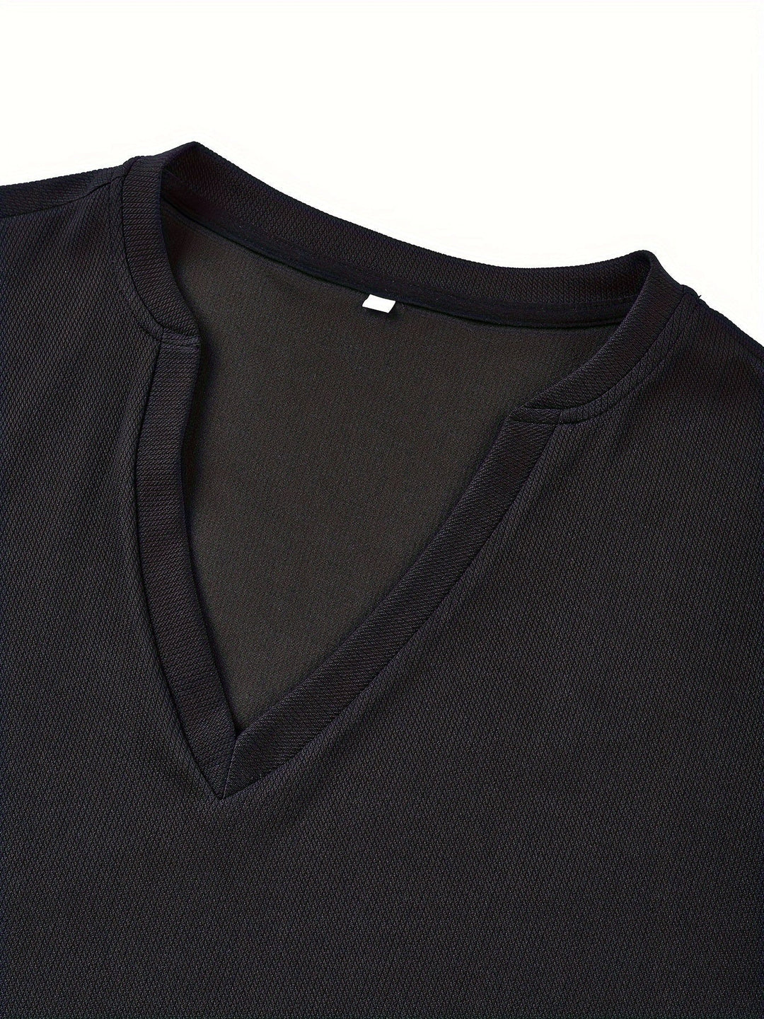 Herren T-Shirt mit tiefem V-Ausschnitt und Struktur – Rafael