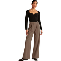 Weite Damenhose mit hohem Bund für eleganten Look-Luzern Mode