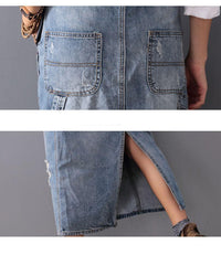 Damen Latzkleid aus Denim mit Taschen und Schlitz-Design-Luzern Mode