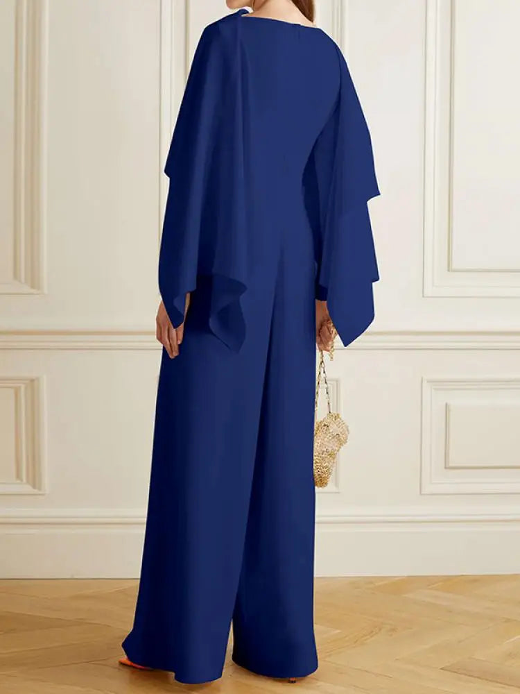 Damen Eleganter Jumpsuit mit Weitem Bein und Cape-Design-Luzern Mode
