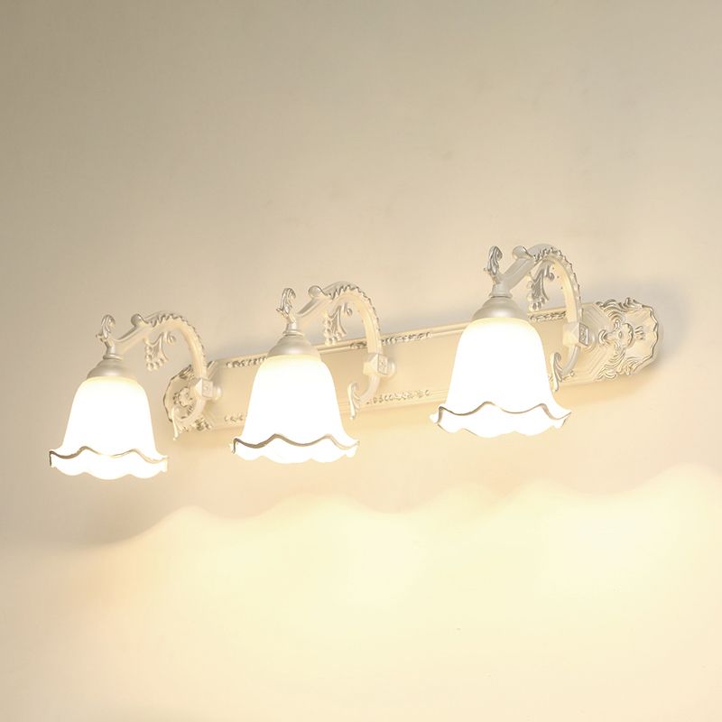 Vintage Design Wandleuchte | E14 LED | Metall | Glas | 2-oder3-flammig-Weiß-Silber-3 Flammen-Luzern Mode