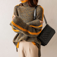 Damen Strickpullover mit Rollkragen und Ketten-Detail-Luzern Mode
