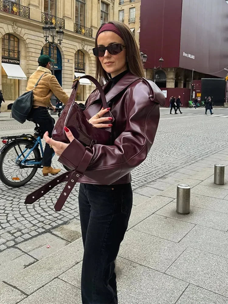 Lederjacke Damen kurz | Reverskragen | figurbetont | Kirschrot | lange Ärmel | PU-Luzern Mode