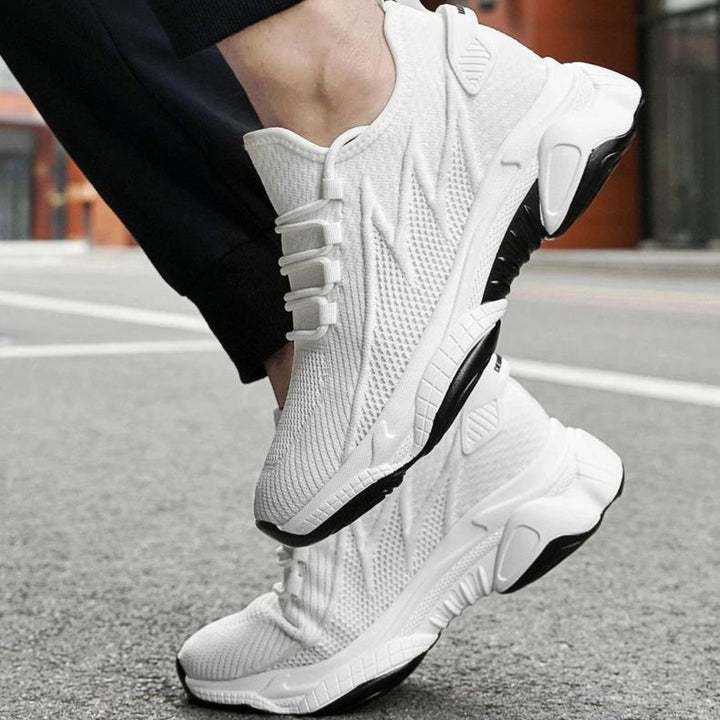 Diskret erhöhende Herren Sneaker mit Stil – MaxLift Boost