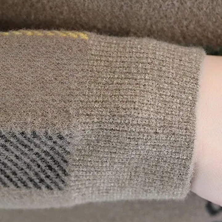 Hochwertiger Wollpullover mit kariertem Ärmel-Detail-Luzern Mode