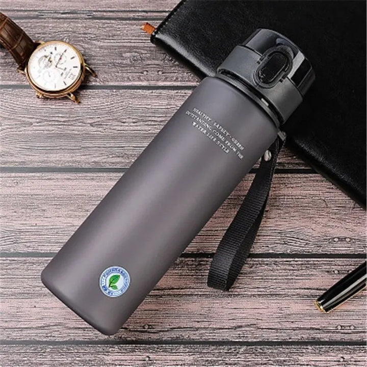 Sporttrinkflasche | Langlebig | Groß | Leckfrei | Vielseitig | Stylisch | Funktional-400ml-Grau-Luzern Mode