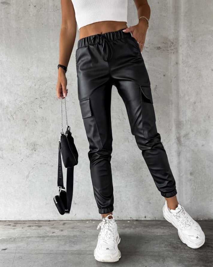 Schwarze Damen Cargo-Hose | Veganes Leder | Slim Fit | Stretchband-Luzern Mode