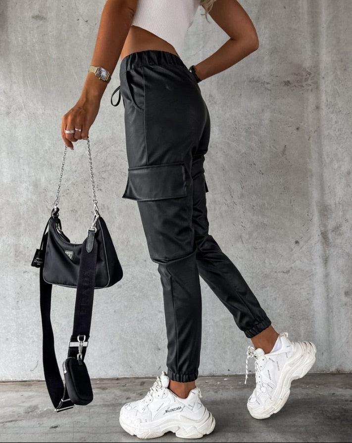 Schwarze Damen Cargo-Hose | Veganes Leder | Slim Fit | Stretchband-Luzern Mode