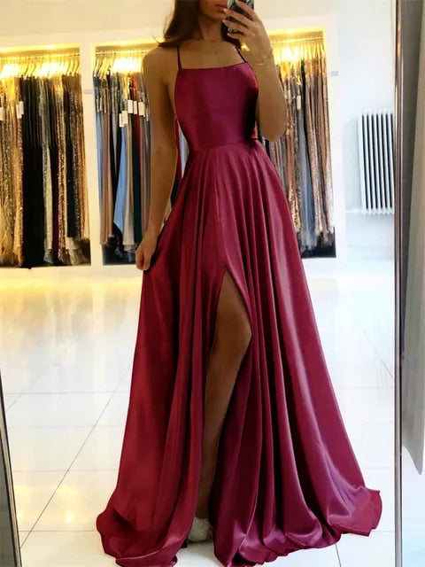 Maxi Kleid | Seitenschlitz | Spaghettiträger | Ärmellos | Rundhalsausschnitt-Bordeauxrot-S-Luzern Mode