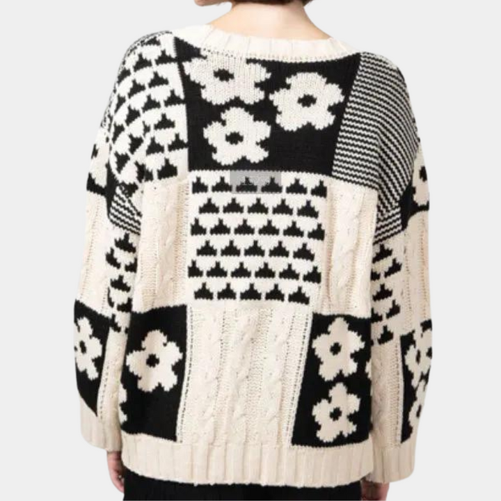 Damen Strickpullover mit Blumenmuster und Patchwork Design-Luzern Mode
