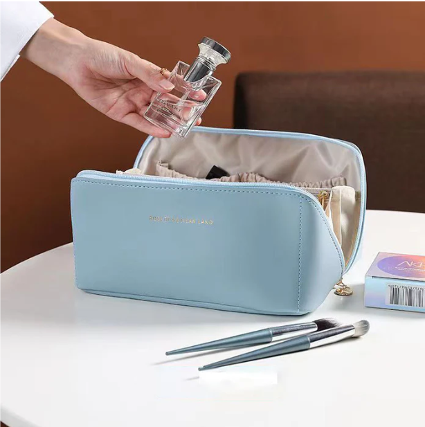 Beautycase | Luxus | Reißverschluss | Geräumig | Wasserabweisend | Fächer-Blau-Luzern Mode